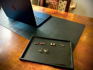 “Velká novinka na obzoru! Již brzy se můžete těšit na nové Art deco prsteny a zlaté náušnice s korálem. Buďte první, kteří...